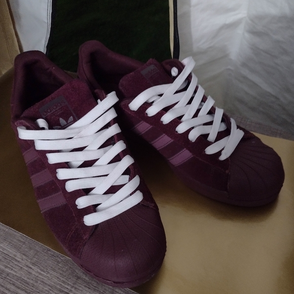 Adidas - Picture 3 of 5